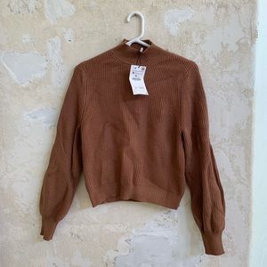 SOLD- no longer available ZARA cropped sweater